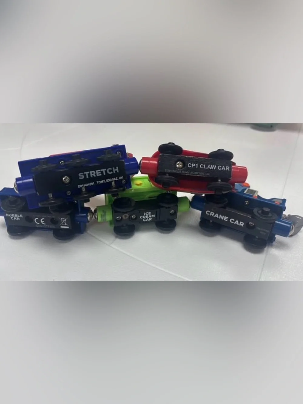 5 piece wooden Chuggington train set with magnetic linkage